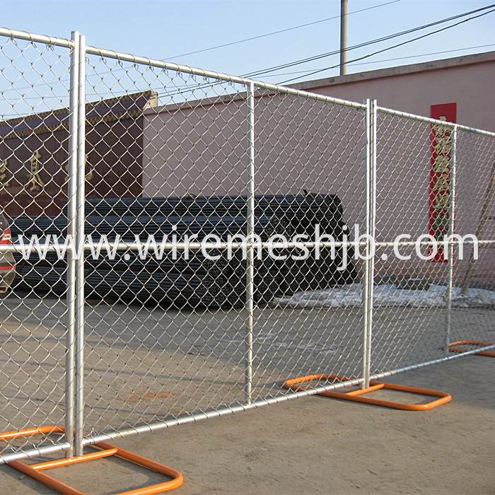 Chain link temporary fence